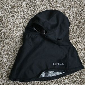 Columbia Black and Silver Snow Hat